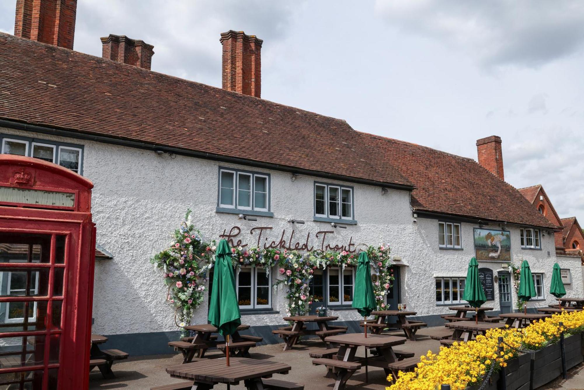 The Tickled Trout Hotel Maidstone Eksteriør billede